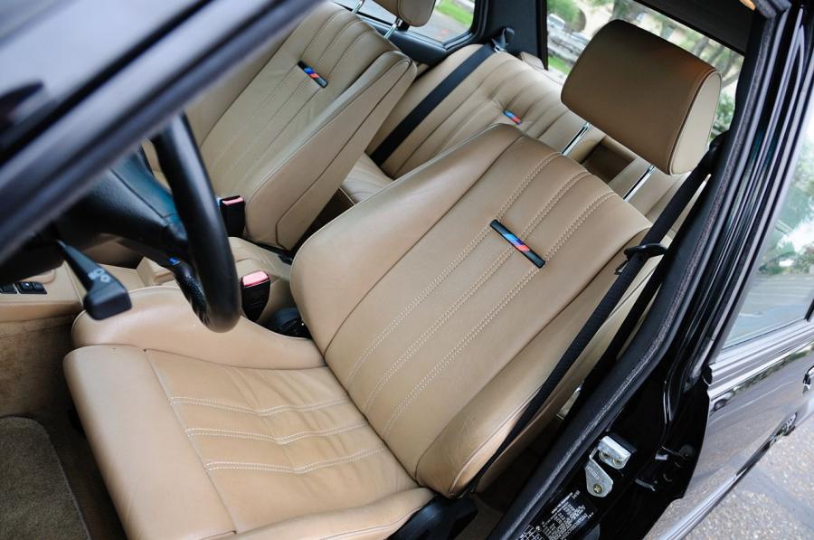  BMW M5 1988 года  (фото 34 из 47)